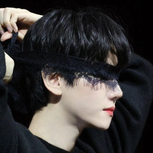 변백현
