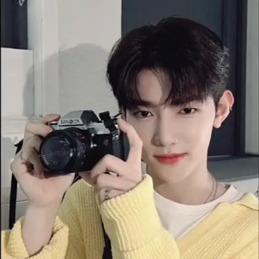 RelishSkua7398의 장하오