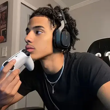 Profile image of Elliot