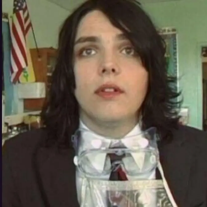 LuckySmog6844의 Elara Vance