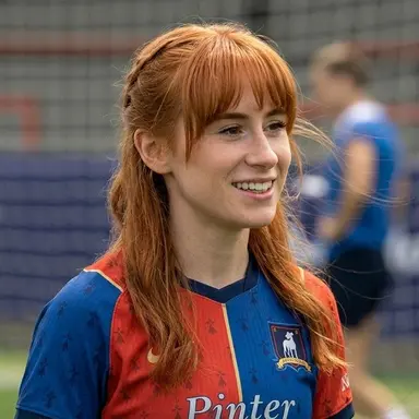 Profile image of Niamh