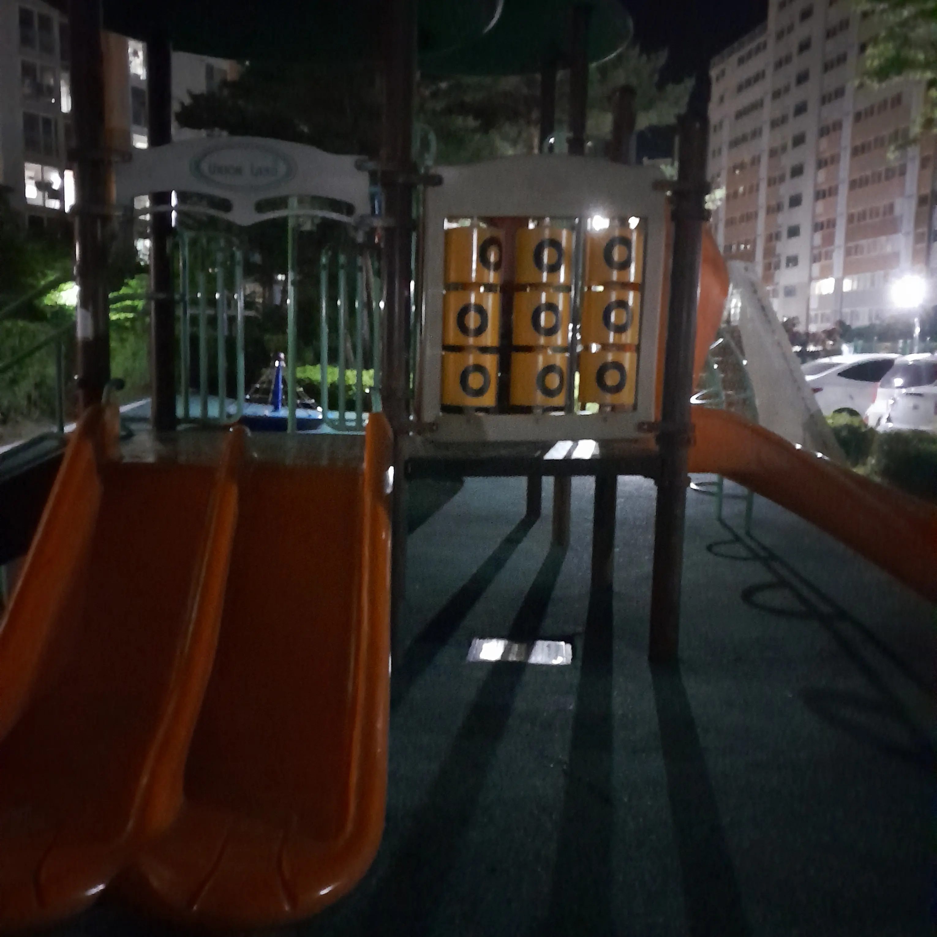 FlatChair0107의 🩵💛🩷 뜰팁학교 (여우있음)