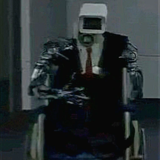 카메라맨 { 부상당함 }
