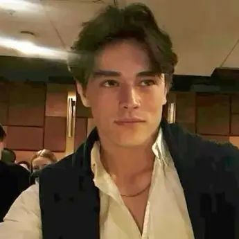 Profile image of Ethan