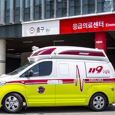 배달원을 때리는 아저씨