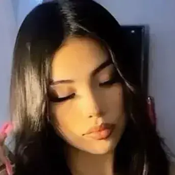 HerbalSoap4987의 Chloe