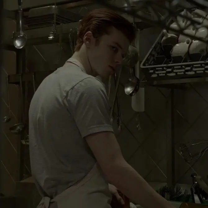 HuskyStaff1115의 Ian Gallagher