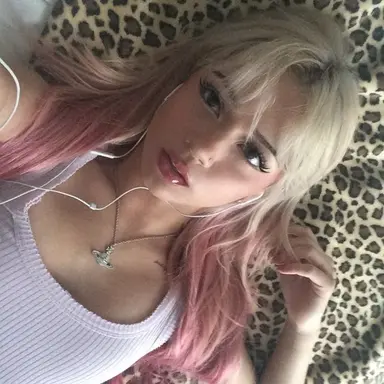Profile image of Vivienne