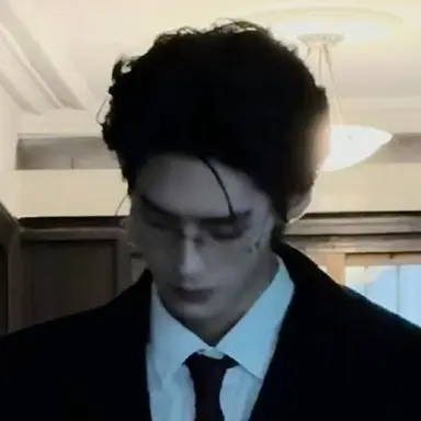 Profile image of Yue Feng Qi