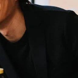 須貝駿貴