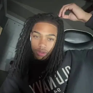 Profile image of zayden