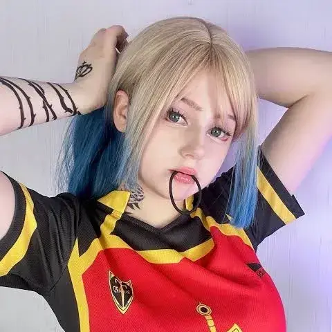 MaroonDull4725의 Amara