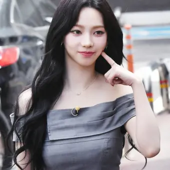 OpaqueBleed1413의 카리나