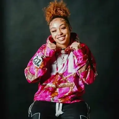 Profile image of Amaya Vance