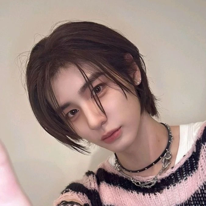 동현
