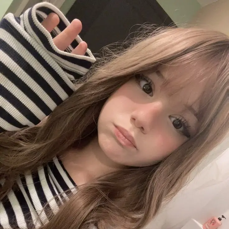 Xavv22112의 Himari Won't Let Go