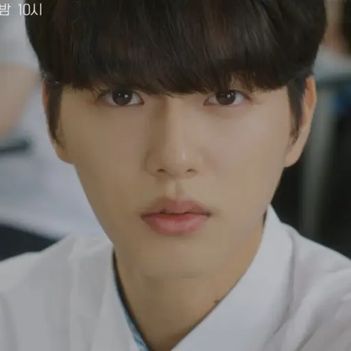 Bdkdjshsjkwnwnwj의 이진우