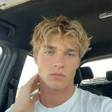 Profile image of Ethan