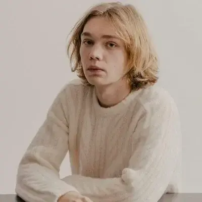 TidyEgg5627의 Mikhail Volkov