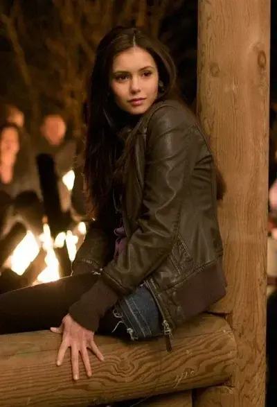 PuristRobin7265의 Elena Gilbert