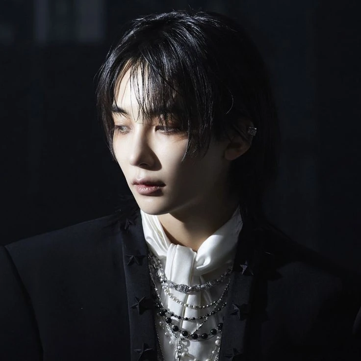 뱀파이어 윤정한