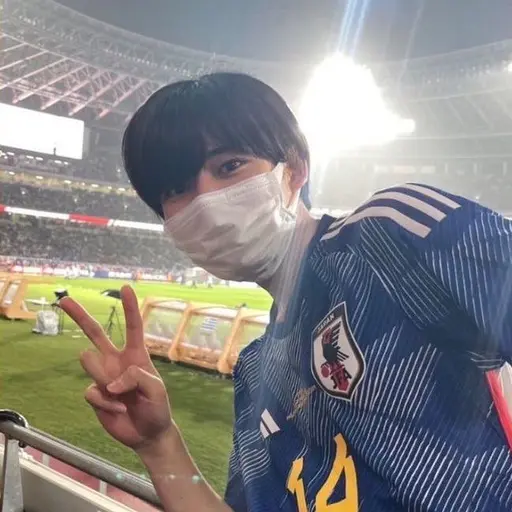 lovunaga의 長尾謙杜