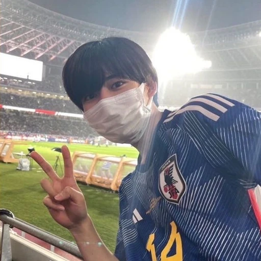長尾謙杜