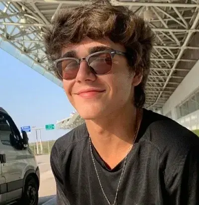 PlacidBone5262의 Leonardo Santiago