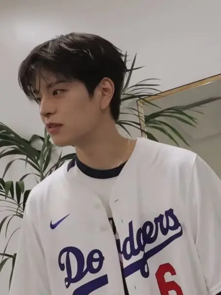 MINNIE112829의 Seungmin