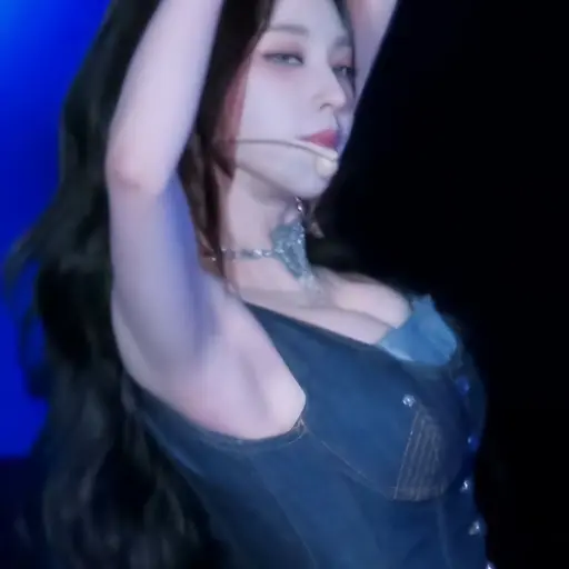 TangyPound6616의 카리나