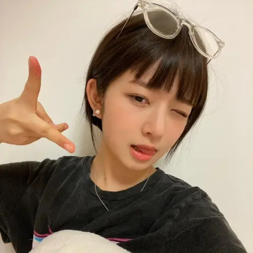 WryStore0281의 나오이 레이