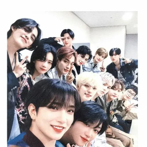 MadVomit1050의 세븐틴한테 육아 당하기