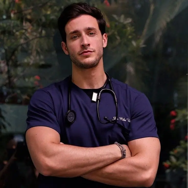 KeiraBelle11의 Dr. Mike