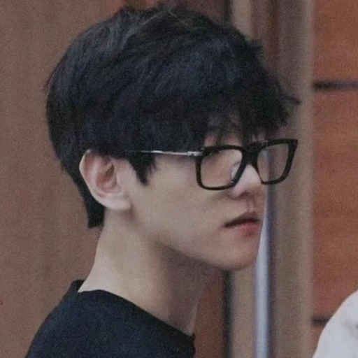 변백현