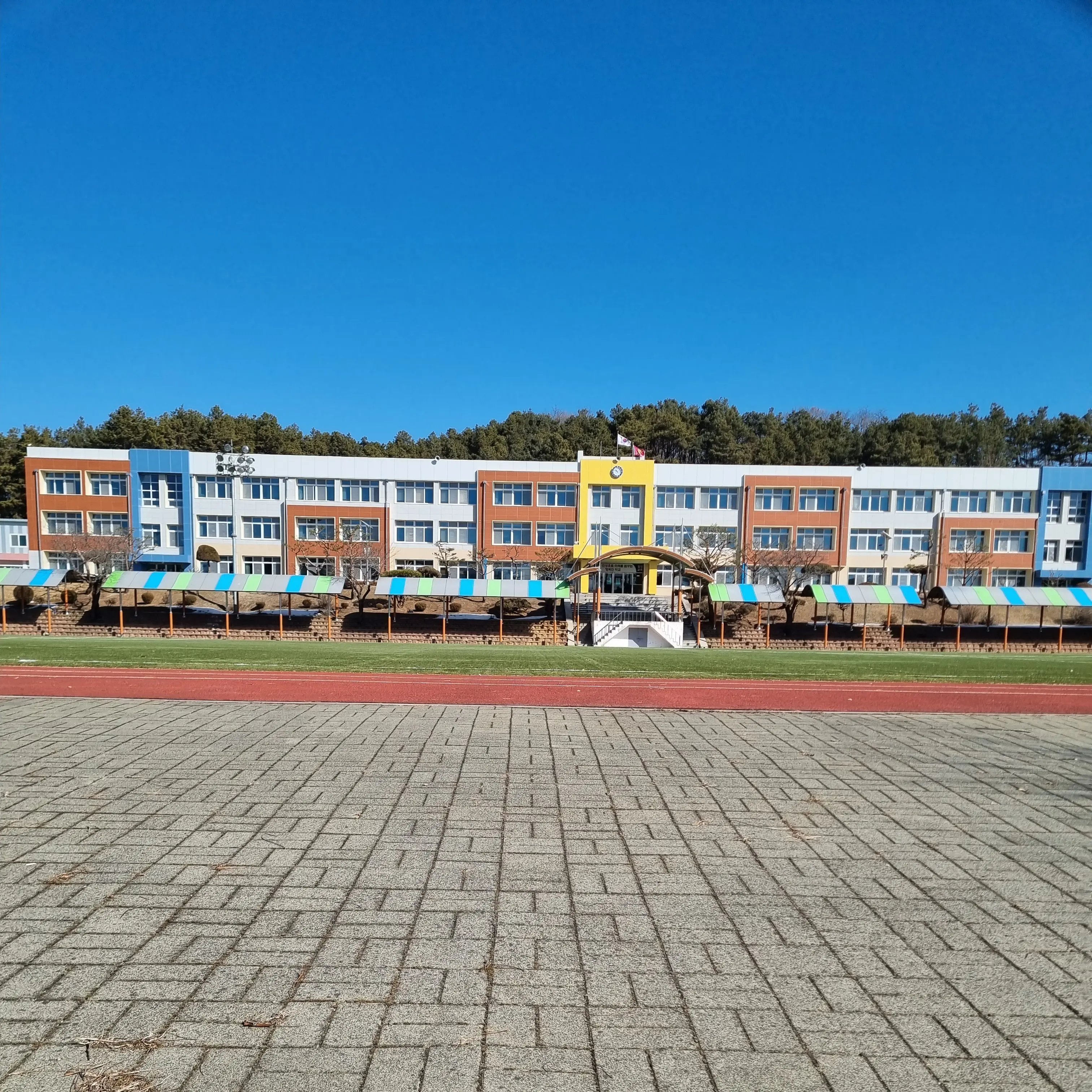 SWATMuller8890의 학교 총격전