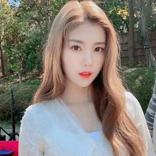 GoodLily4383의 아이즈원 은비