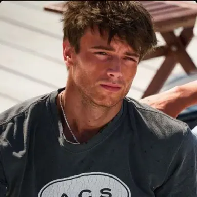 Profile image of Eliot Hayes