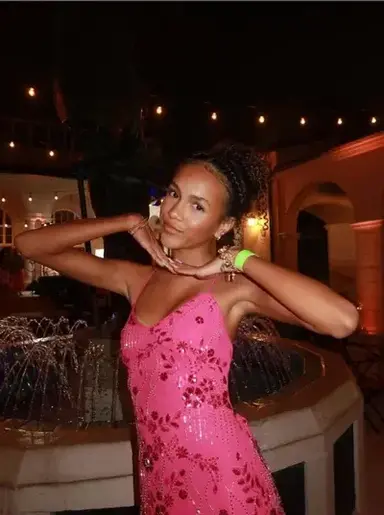 Profile image of Isla Hayes