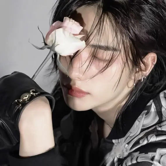 CasualDorgi4058의 Hyunjin (Hyunin)
