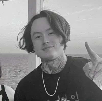 BarrenShelf0016의 Noah Sebastian