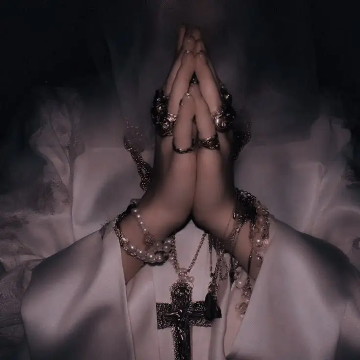 aurigacmakez의 Priest x Sinner (BL or Straight)