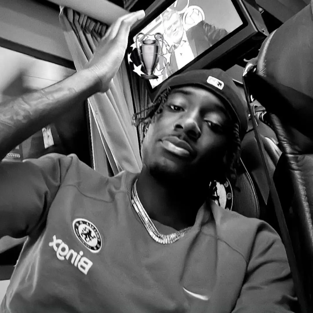 Tyleropiaa의 Locked in a stadium alone with noni madueke