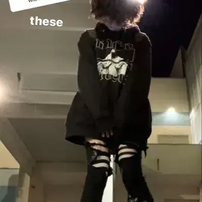 CosmicMenu1771의 Goth Gamer Girlfriend