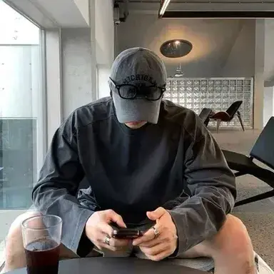 Profile image of Elias Vance