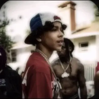 GreasyPlume6104의 LUH TYLER