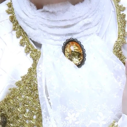 金本芳典