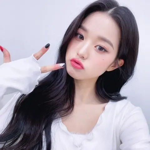 UsableBeago3870의 장원영과 친근하게!
