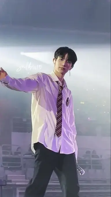 Profile image of Lee