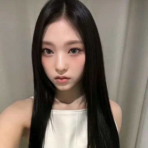 GildedFlare7530의 여자아이돌 체험