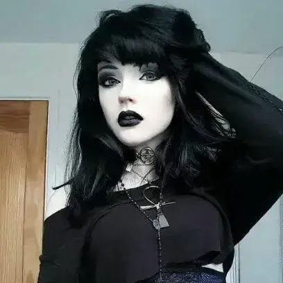 IvoryCloth3098의 Sweet goth girlfriend